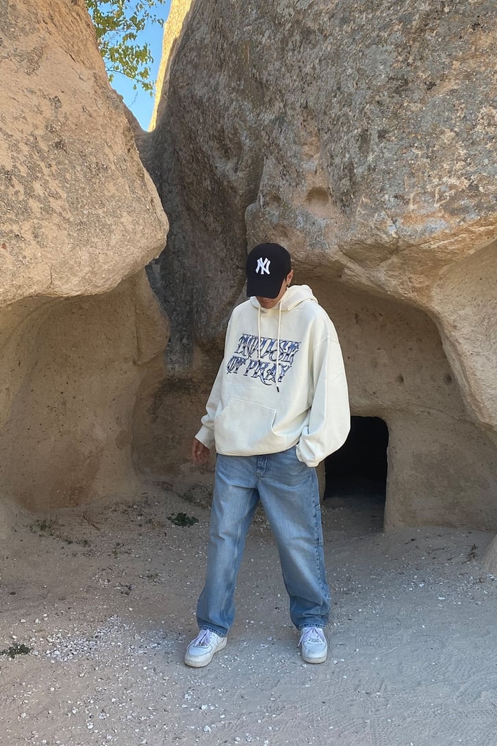 HOSUE OF PRAY BASKILI OVERSIZE HOODIE