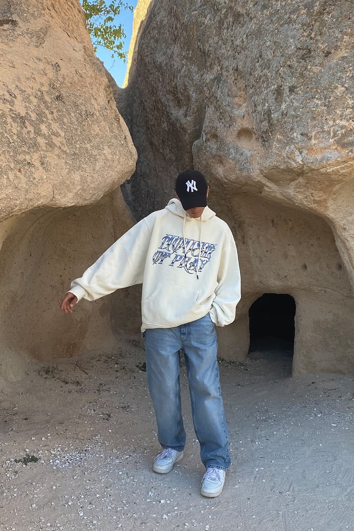 HOSUE OF PRAY BASKILI OVERSIZE HOODIE