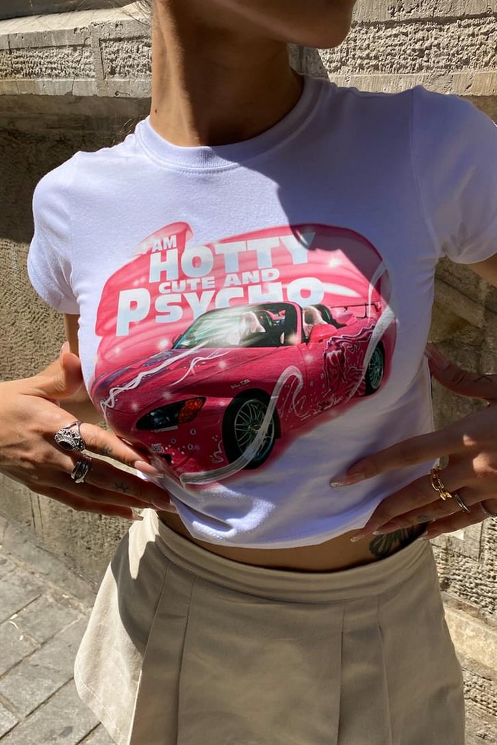 Hotty Pink Car Baskılı Beyaz Crop