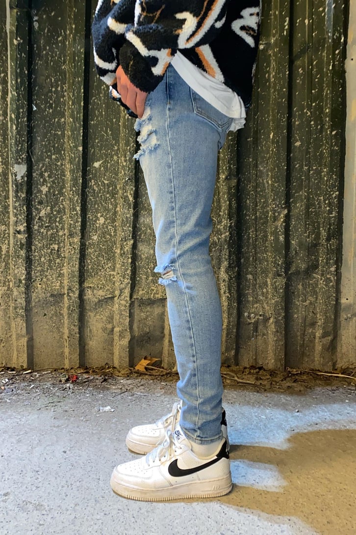 Ice Blue Distressed Skinny Fit Jean