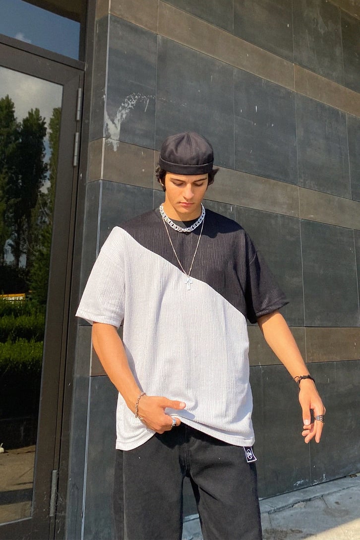 İki Renk Parçalı Oversize Tshirt