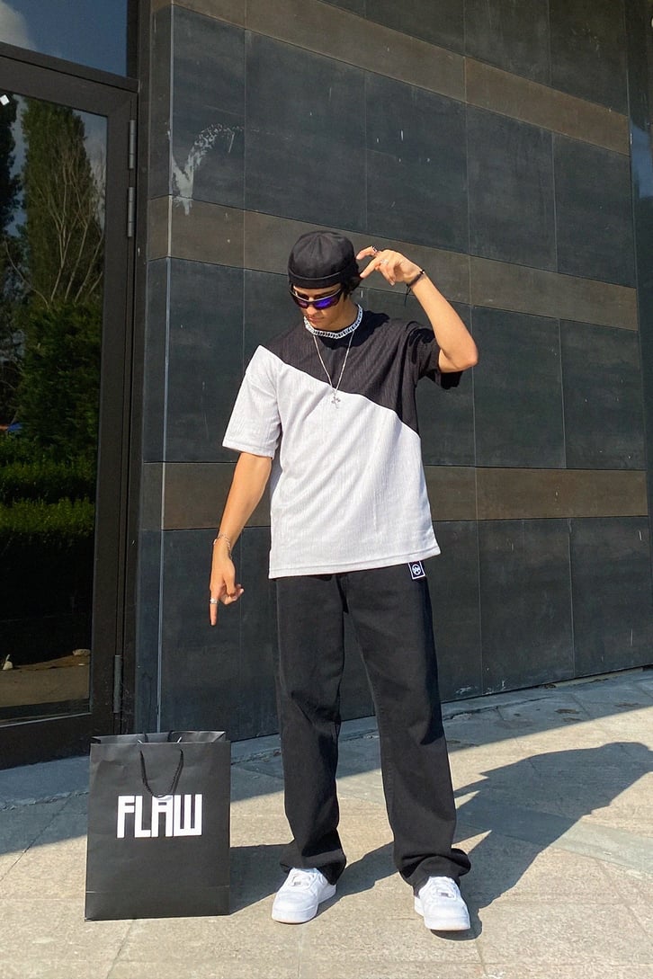 İki Renk Parçalı Oversize Tshirt
