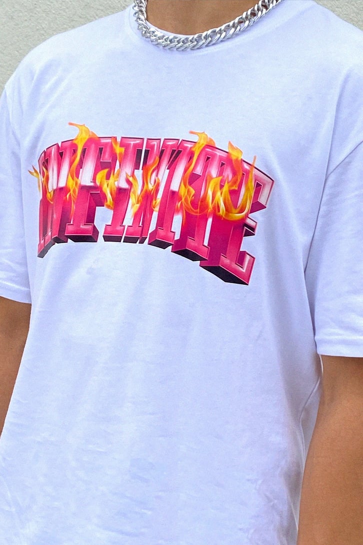 Infinite Baskılı Beyaz Tshirt