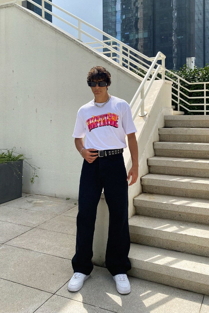 Infinite Baskılı Beyaz Tshirt