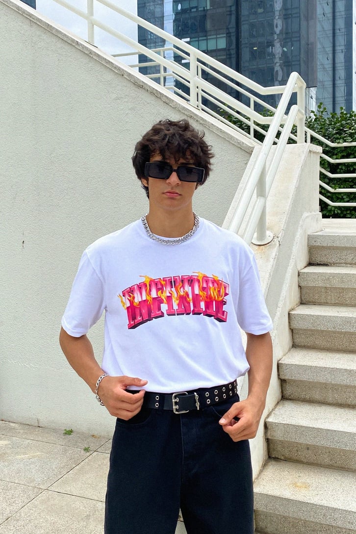 Infinite Baskılı Beyaz Tshirt