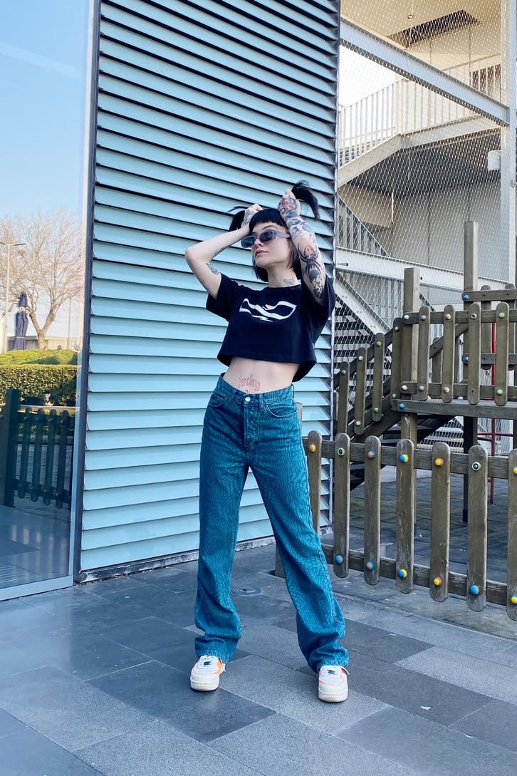 Infinite Snake Baskılı Siyah Crop Tshirt