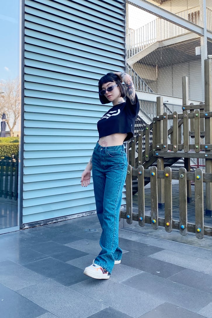 Infinite Snake Baskılı Siyah Crop Tshirt