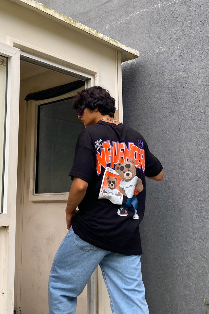 Influencer Bear Sırt Baskılı Oversize Tshirt