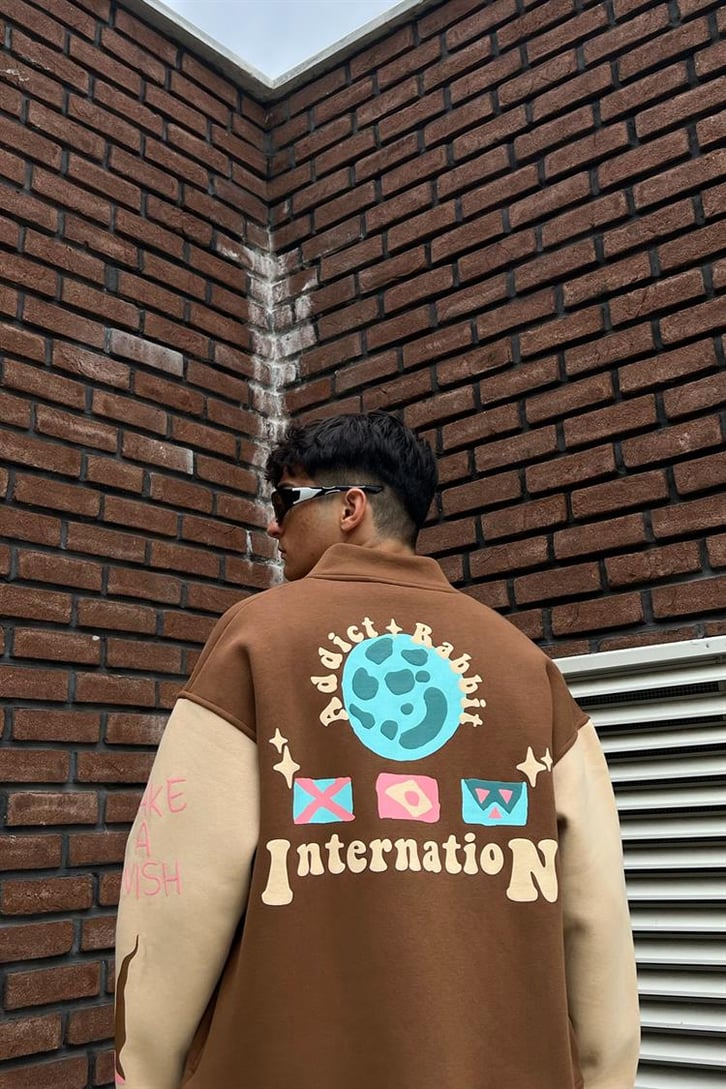 Internation Baskılı Kahverengi Kolej Ceket