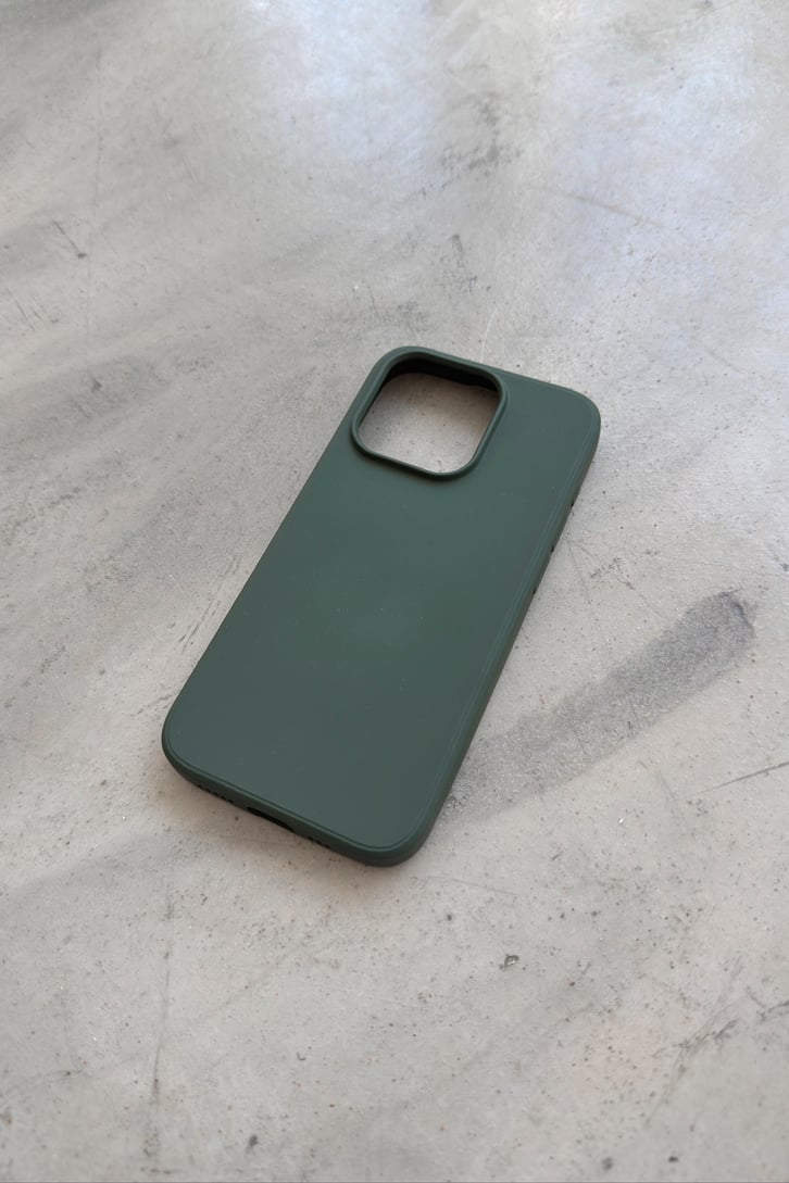 Iphone 15 Pro Uyumlu Silikon Düz Kılıf