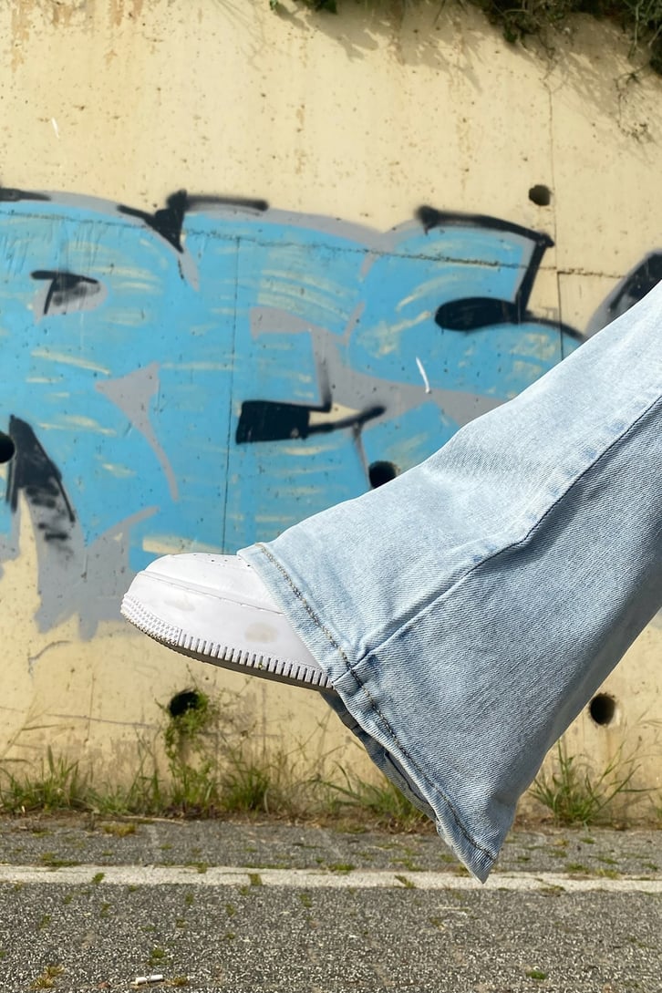 İspanyol Paça Buz Mavisi Jean