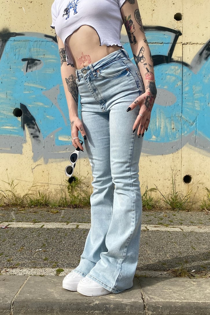 İspanyol Paça Buz Mavisi Jean
