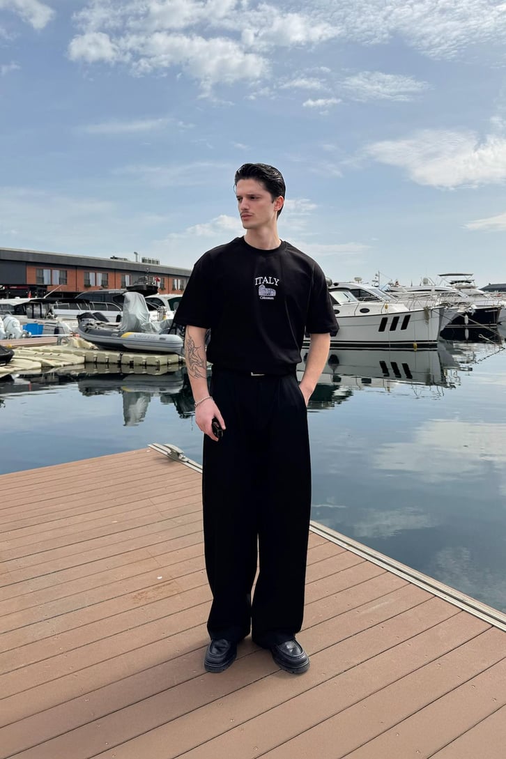 İtaly Nakışlı Oversize Tişört