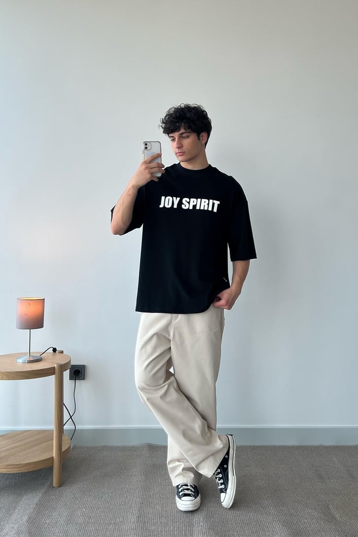 Joy Spirit Baskılı Siyah Oversize Tişört