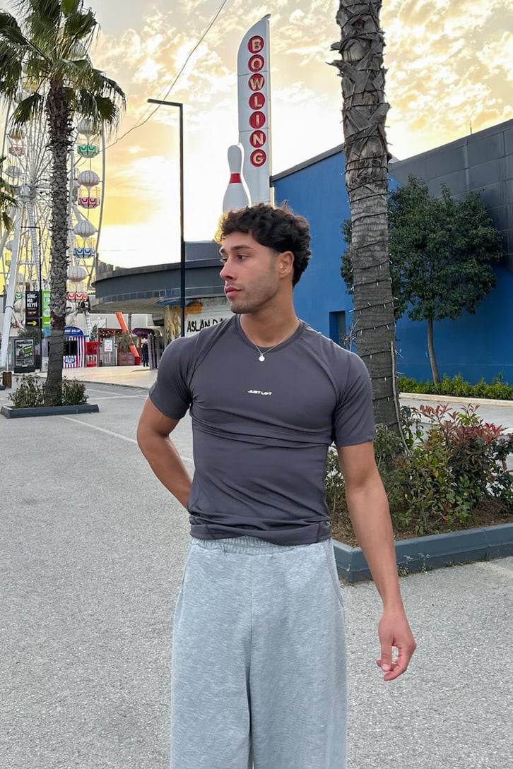 Just Lift Baskılı Slim Fit Tişört