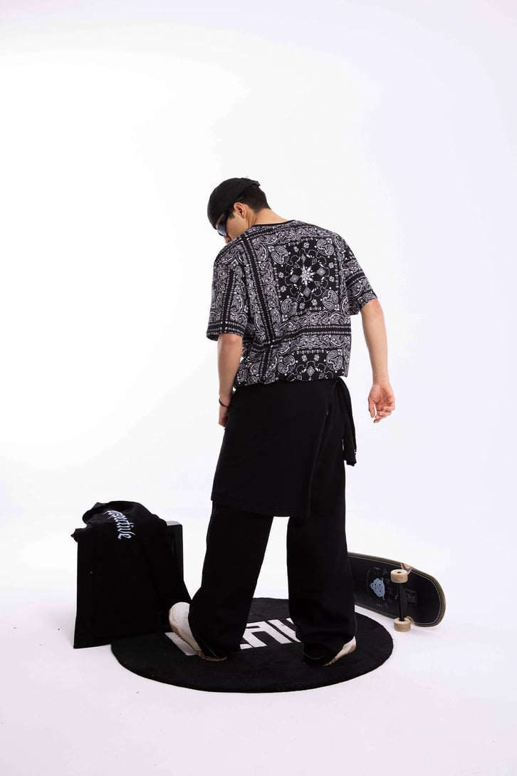 Kani Nakışlı Bandana Desen Oversize Tshirt