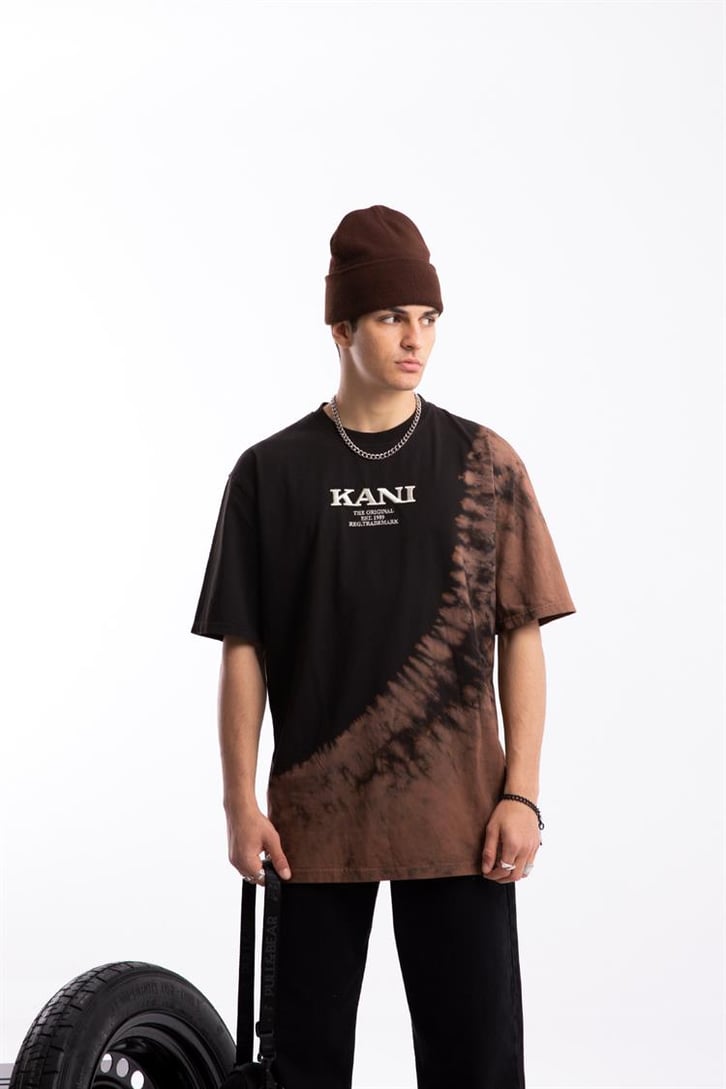 Kani Nakışlı Batik Desen Siyah Oversize Tişört