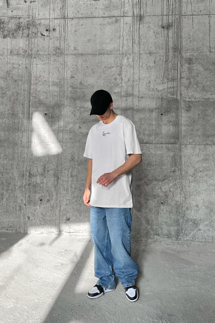 Kani Nakışlı Beyaz Oversize Tişört