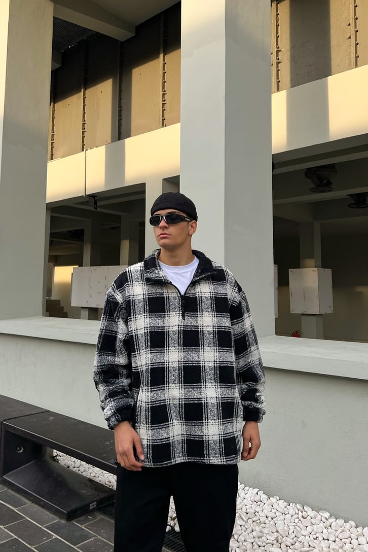 Kareli Half-Zip Siyah Peluş Sweatshirt