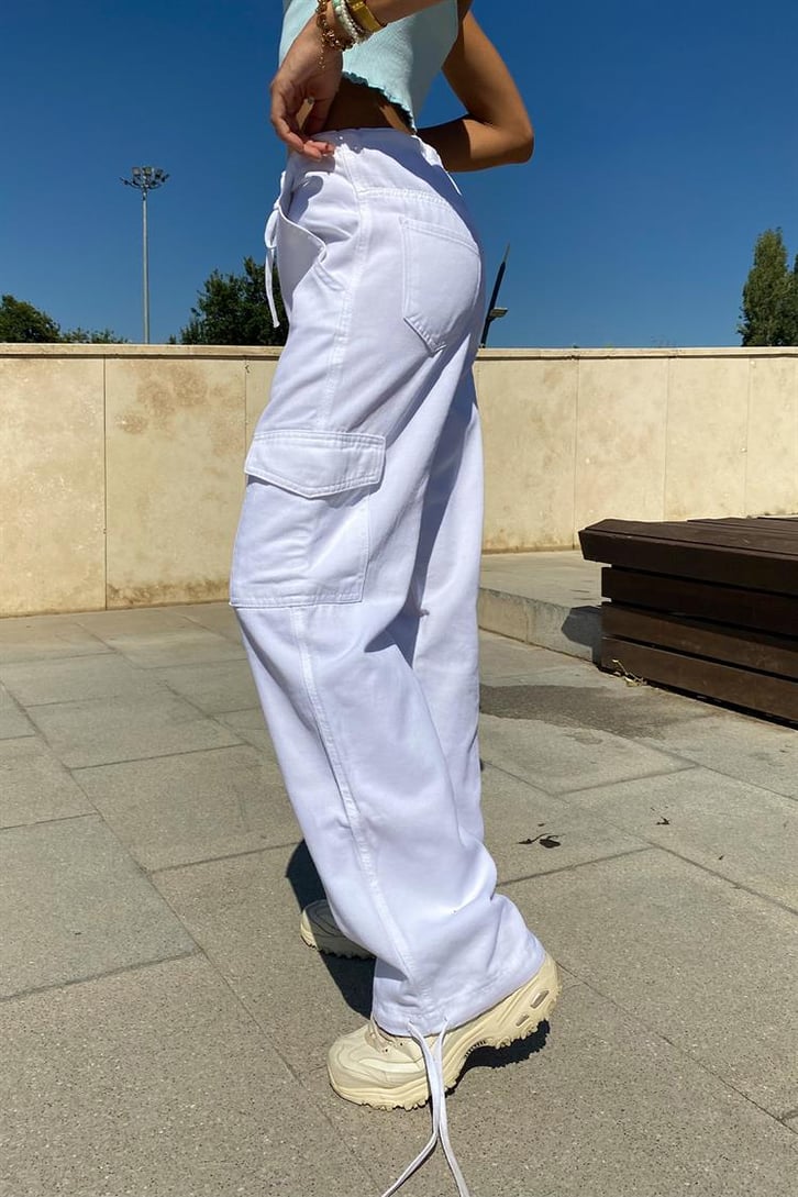 Kargo Cepli Ayarlanabilir Paça Beyaz Pantolon