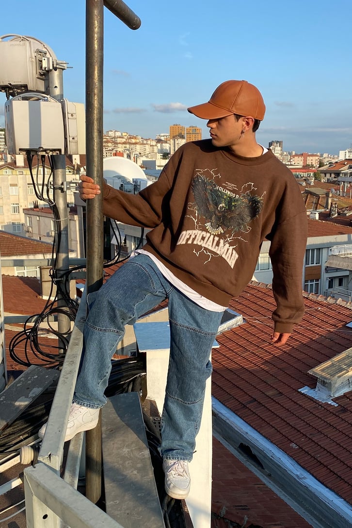 KARTAL BASKILI OVERISZE SWEATSHIRT
