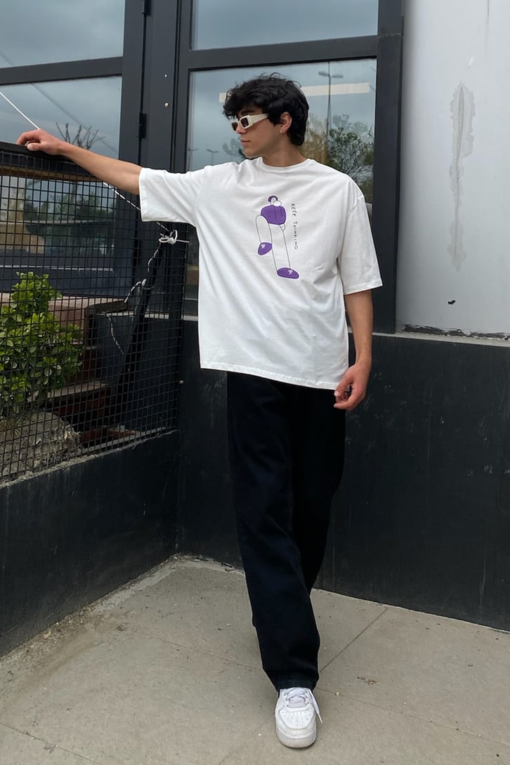 Keep Thinking Baskılı Beyaz Oversize Tshirt