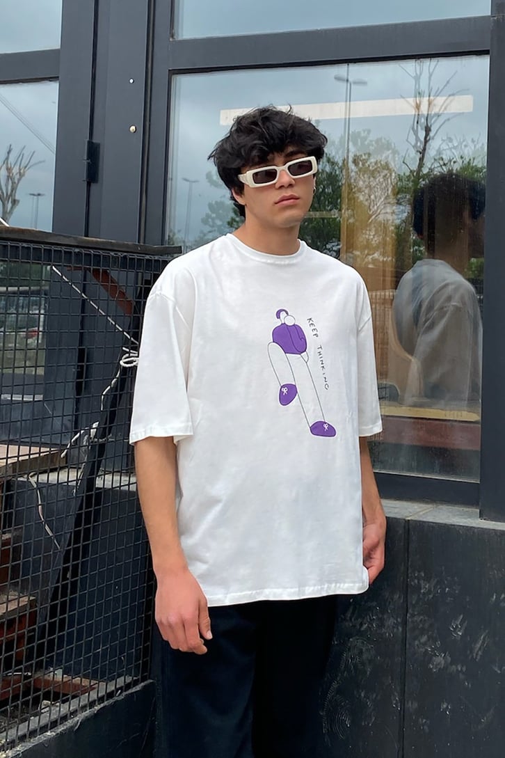 Keep Thinking Baskılı Beyaz Oversize Tshirt