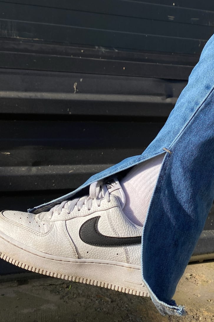 Kesik Paça Detaylı Mavi Baggy Jean