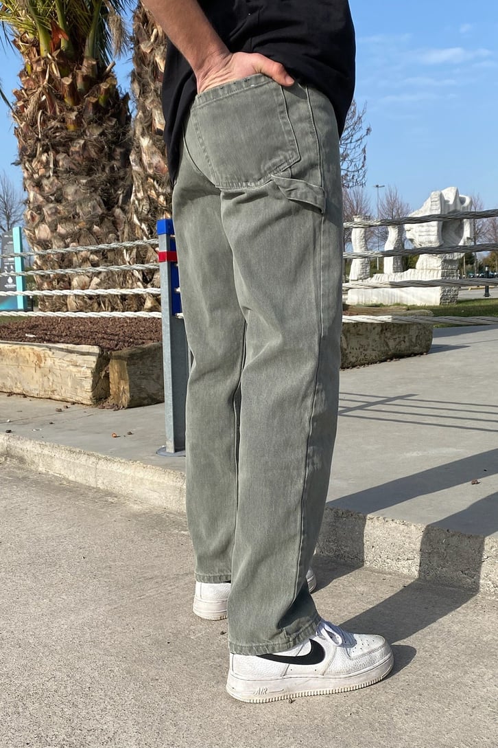 Khaki Basic Losse Fit Jean