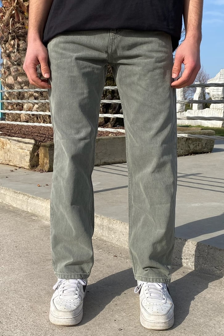 Khaki Basic Losse Fit Jean