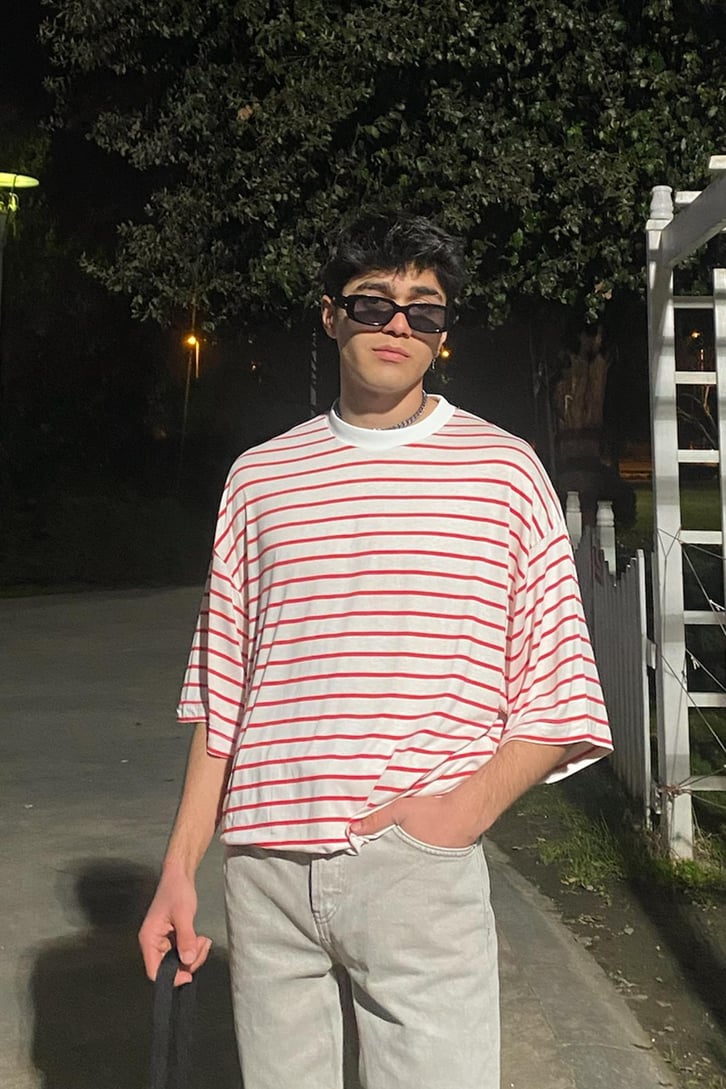 Kırmızı Çizgili Oversize Basic Tshirt