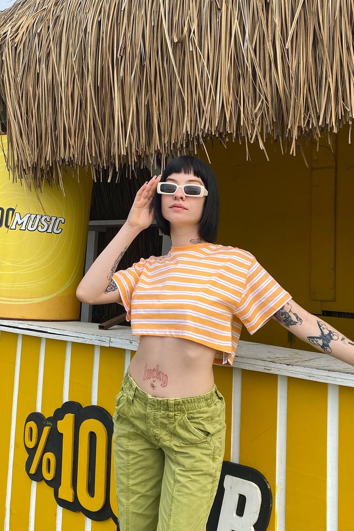 Kısa Kollu Çizgili Crop Tshirt