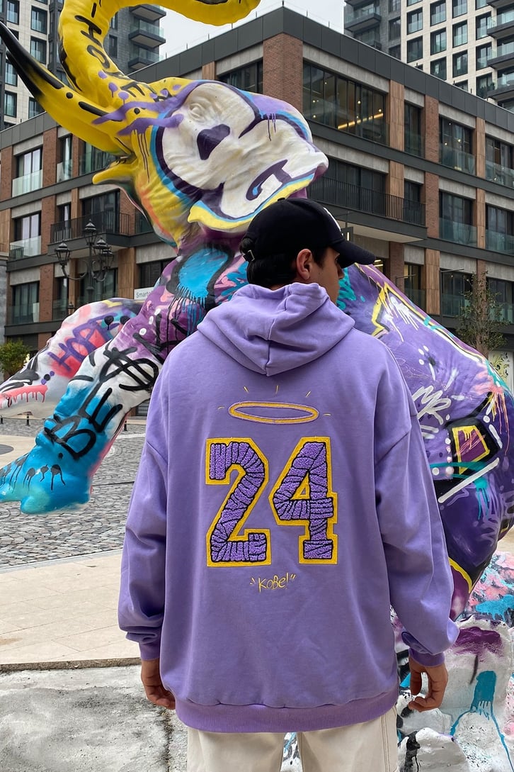 KOBE İŞLEMELİ OVERSIZE HOODIE