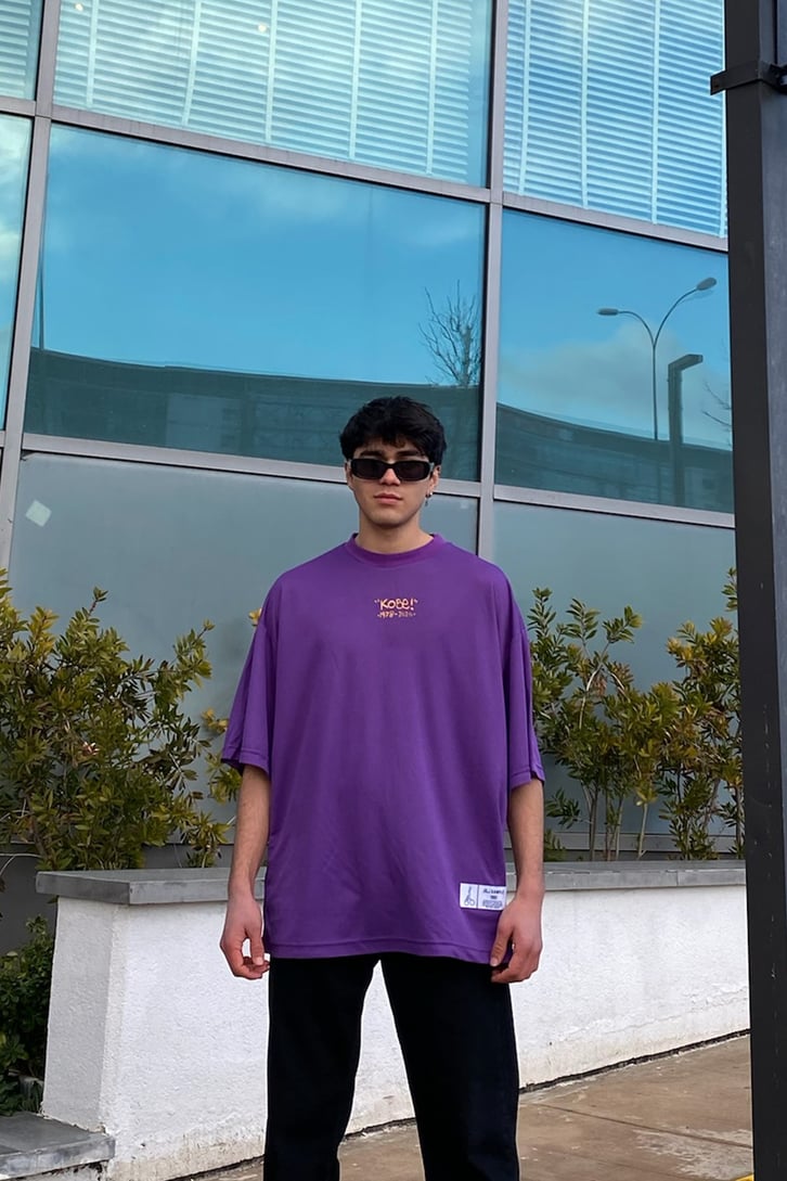 Kobe Oversize Purple Forma
