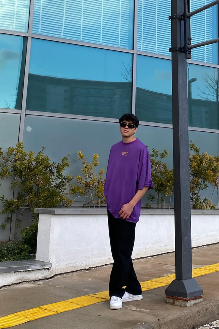 Kobe Oversize Purple Forma