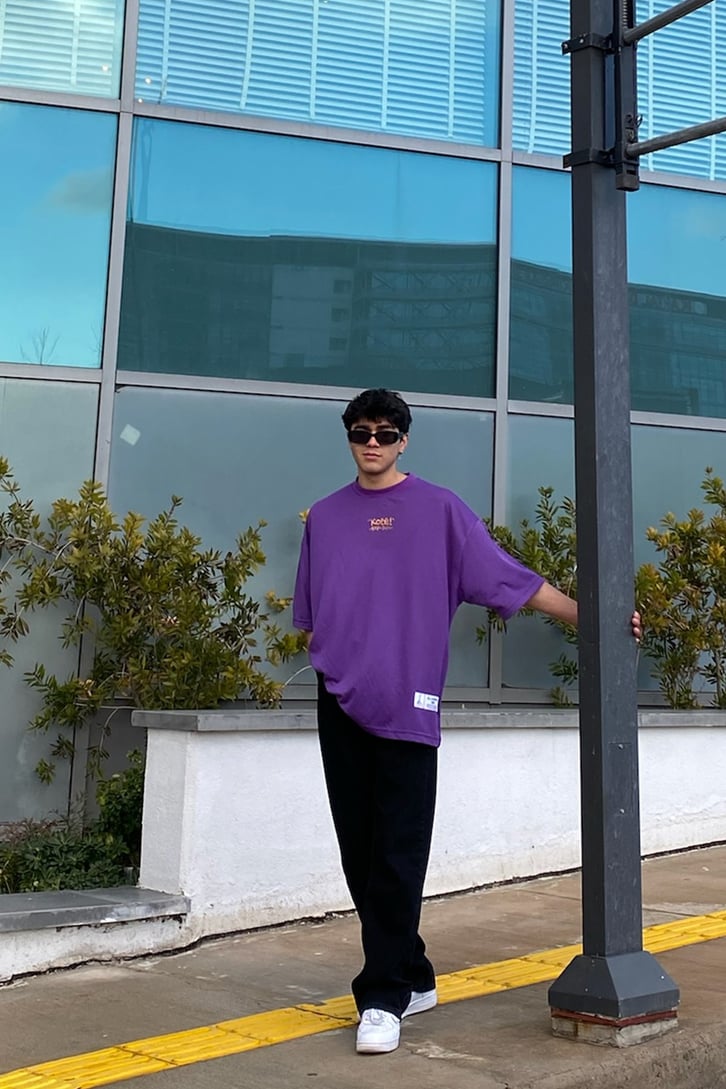 Kobe Oversize Purple Forma