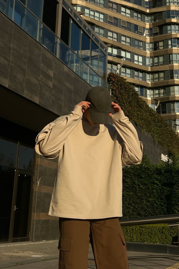 Kol Detaylì Bej Oversize Sweatshirt