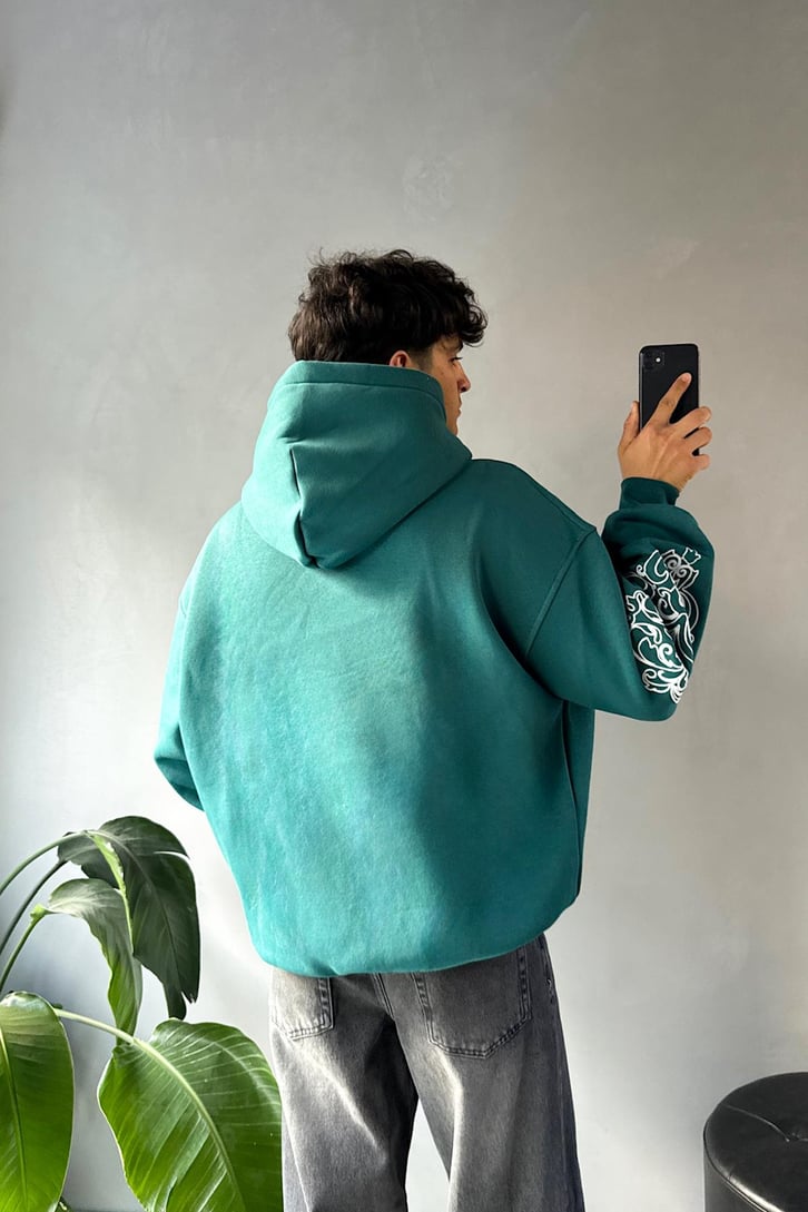 Kol Nakış Detaylı Oversize Hoodie