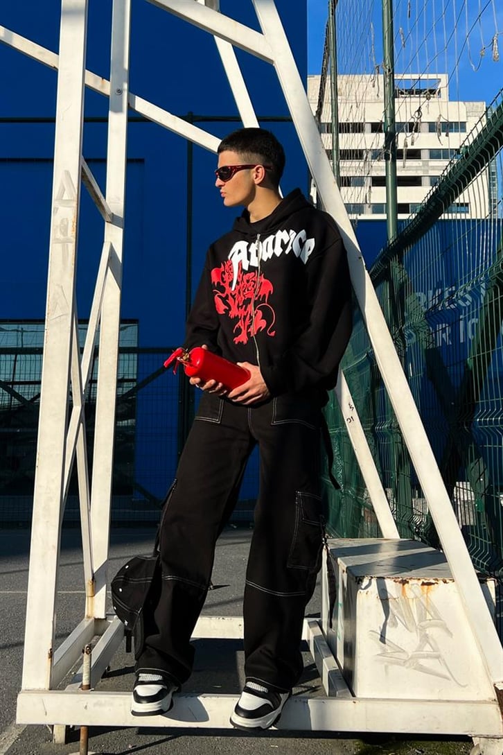 Kontrast Dikiş Cepli Siyah Baggy Jean