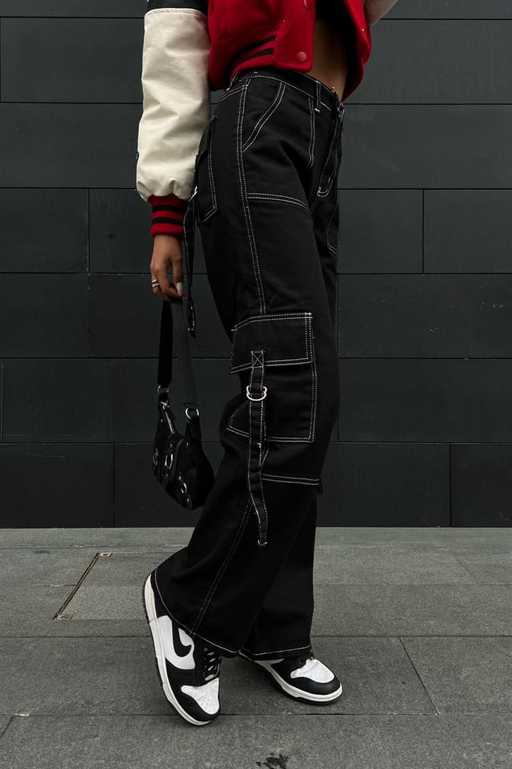 Kontrast Dikiş Cepli Siyah Baggy Jean