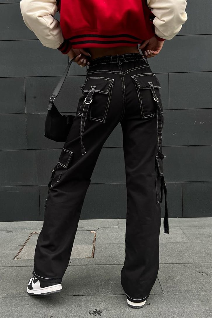 Kontrast Dikiş Cepli Siyah Baggy Jean