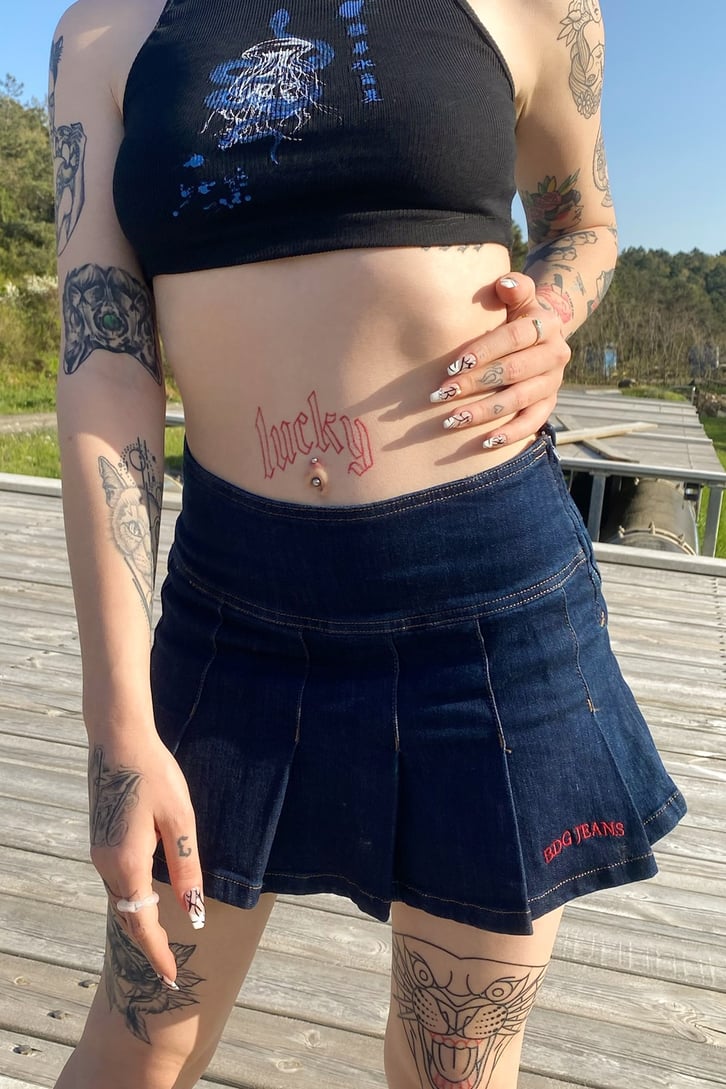 Koyu Mavi Pileli Mini Denim Etek