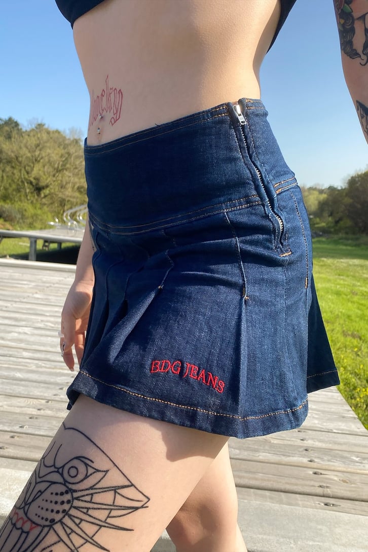 Koyu Mavi Pileli Mini Denim Etek
