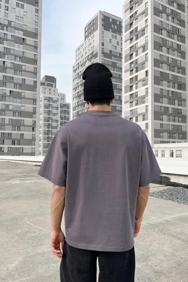 Kübizm Nakışlı Füme Oversize Tişört