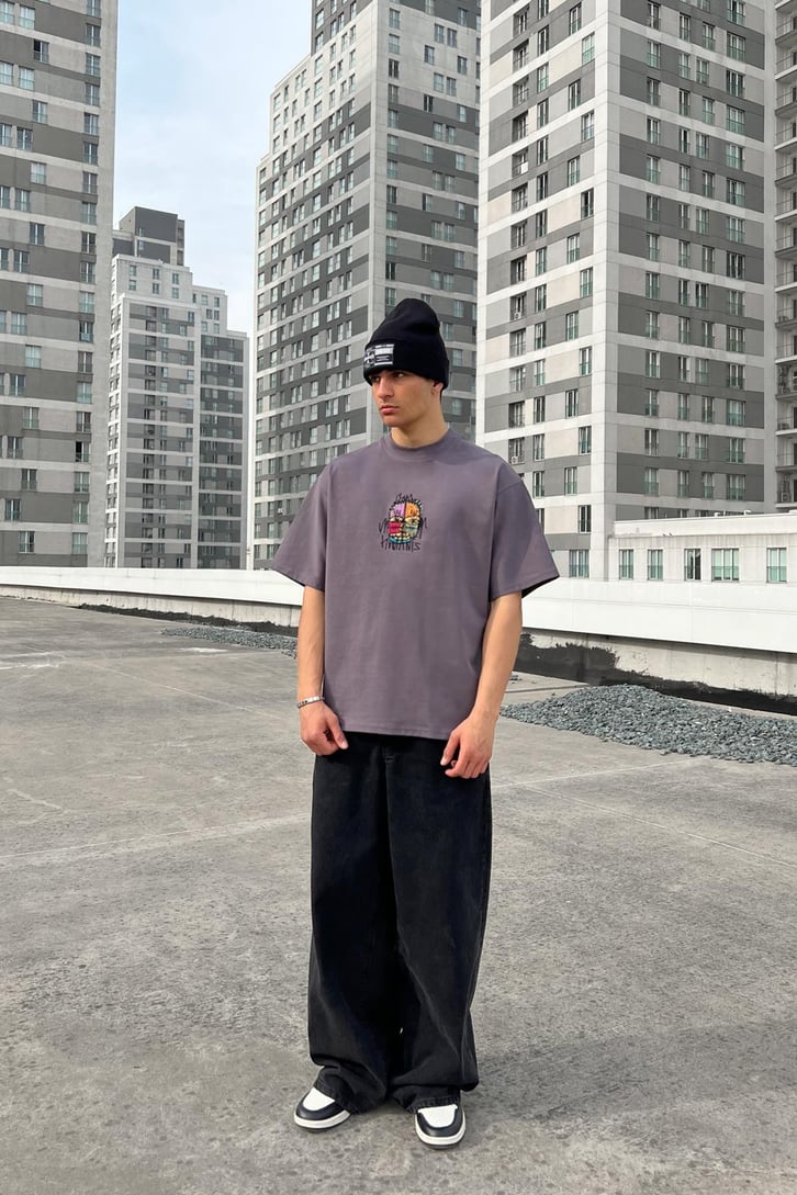 Kübizm Nakışlı Füme Oversize Tişört