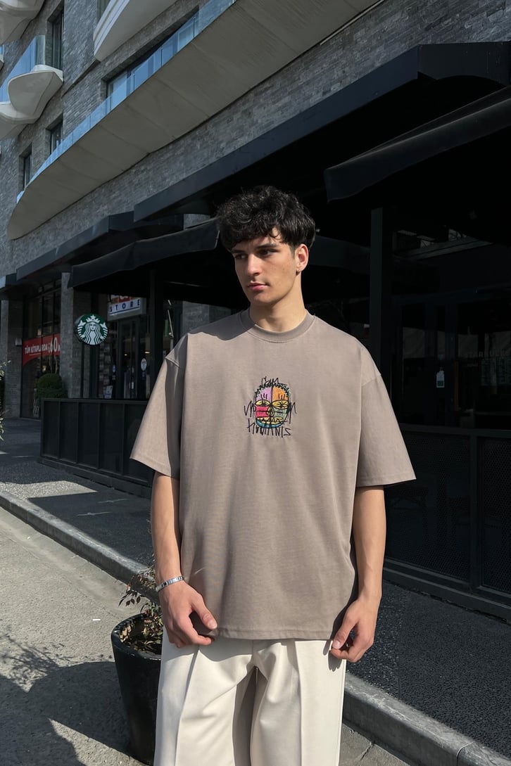 Kübizm Nakışlı Füme Oversize Tişört
