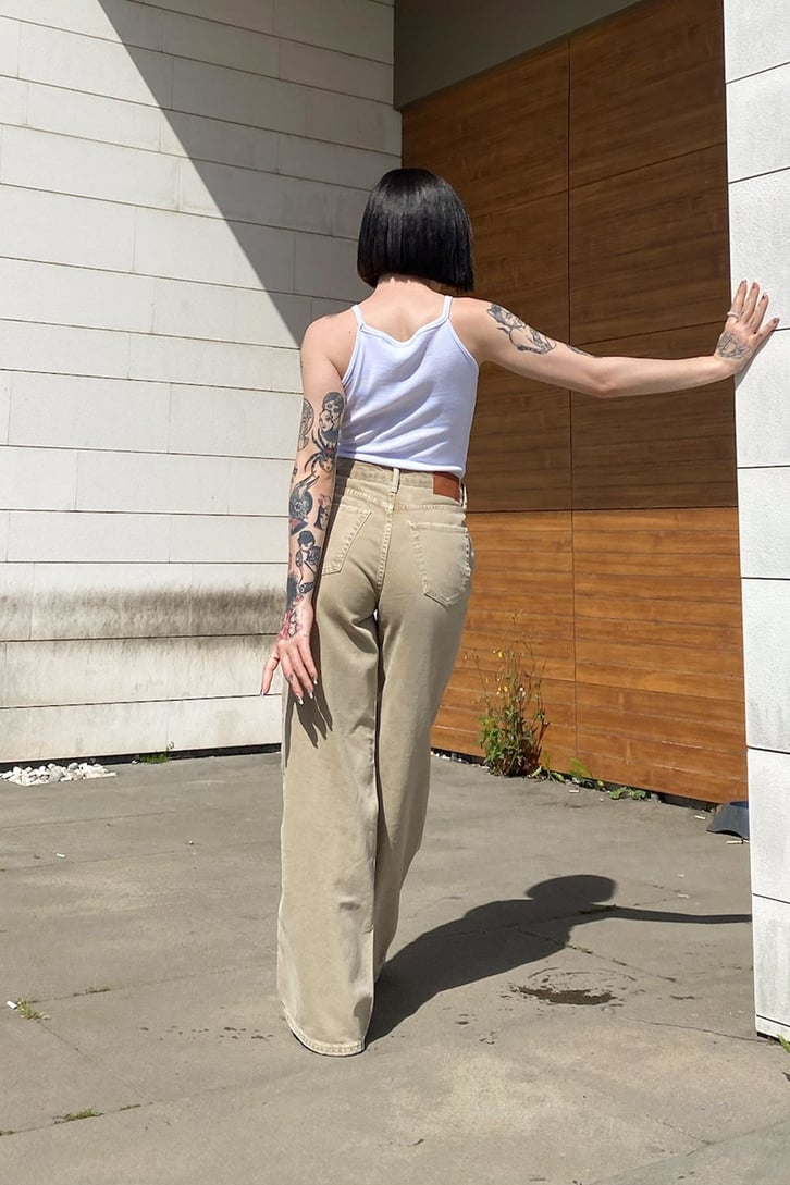 Kum Rengi Wide Leg Jean