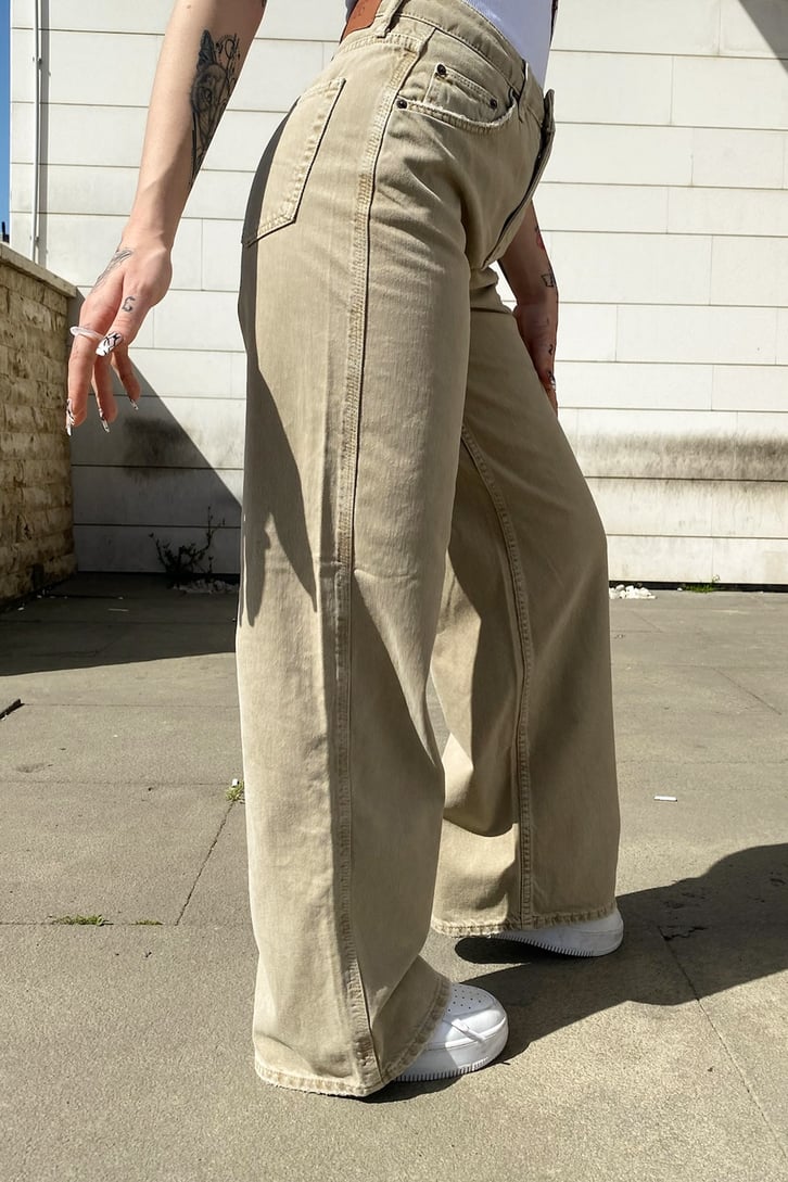 Kum Rengi Wide Leg Jean