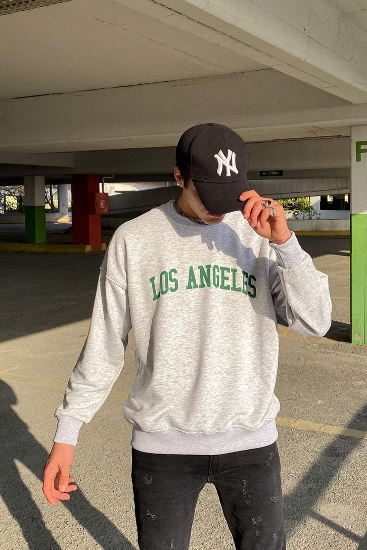 LA CITY BASKILI OVERSIZE SWEATSHIRT