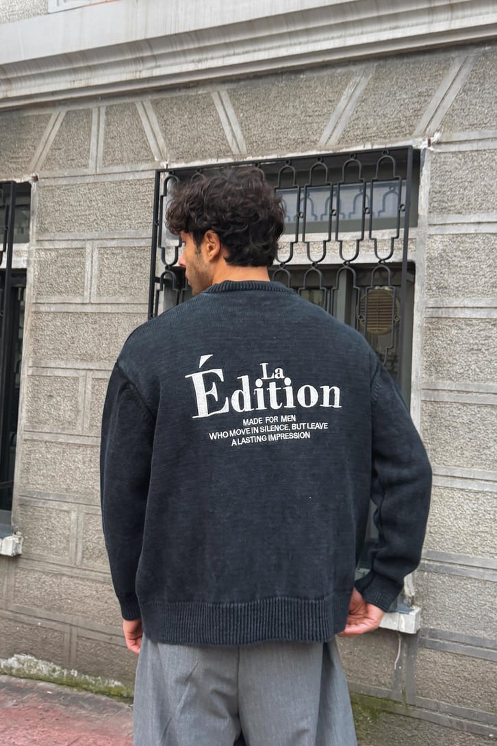 La Edition Nakışlı Eskitme Triko Kazak